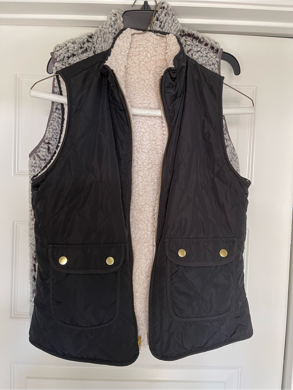 Quilted Black Sherpa-Lined Vest - Women